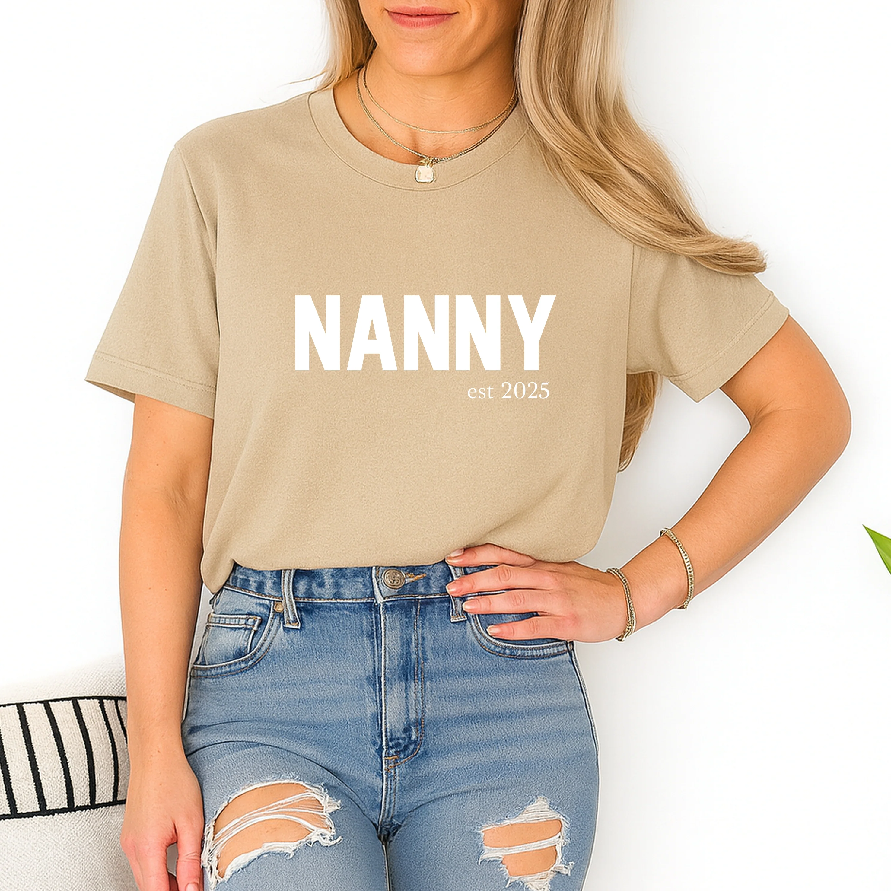 Personalised Nanny Est T-shirt - Image 2