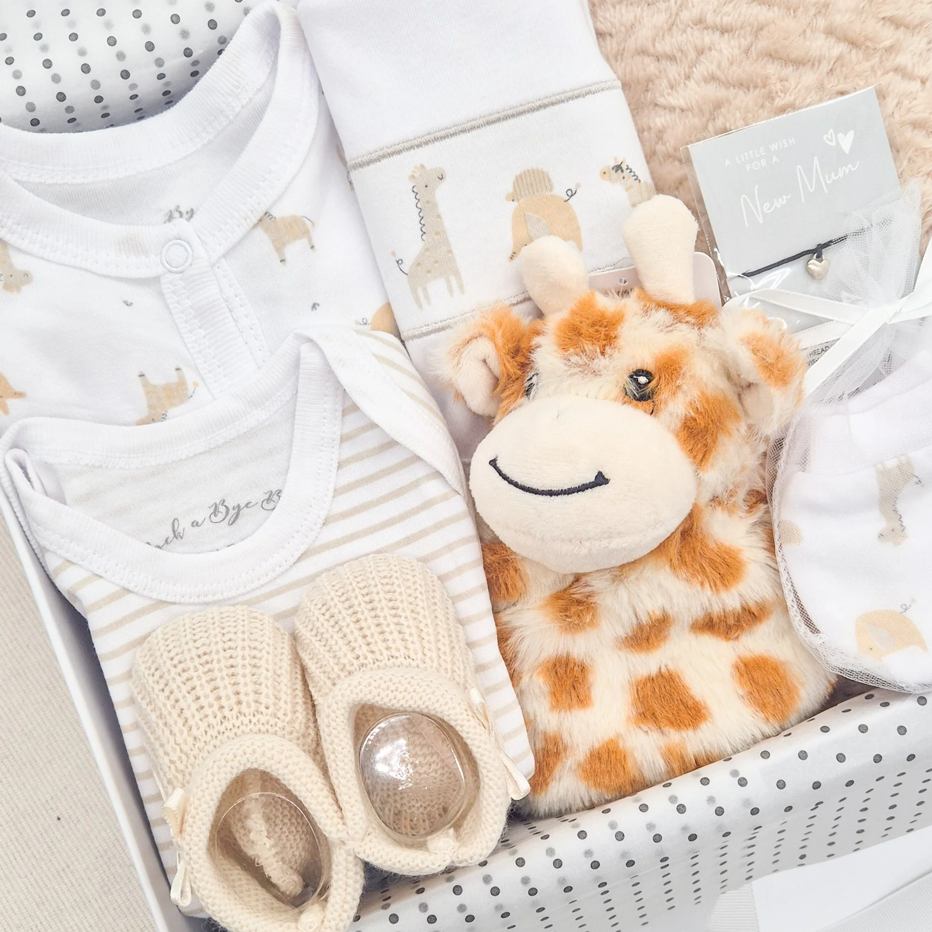 Unisex Beige Safari & Comforter Luxury Gift Hamper Set - Image 2